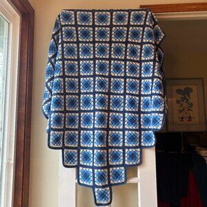 VTG Handmade Granny Square Crochet Afghan Blanket Blue White Coastal Farmhouse